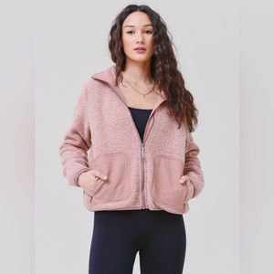 NWT Vuori Alpine Sherpa Jacket In Light Terracotta